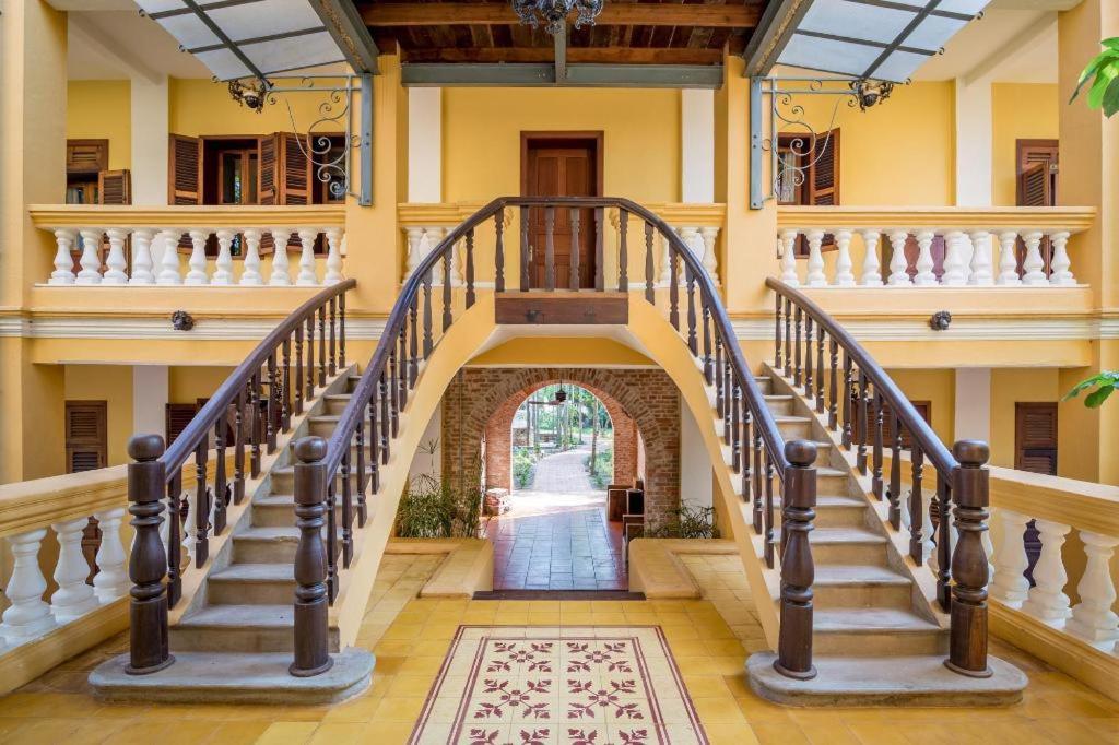 Отель Le Relais De Chhlong Кратьэх Экстерьер фото