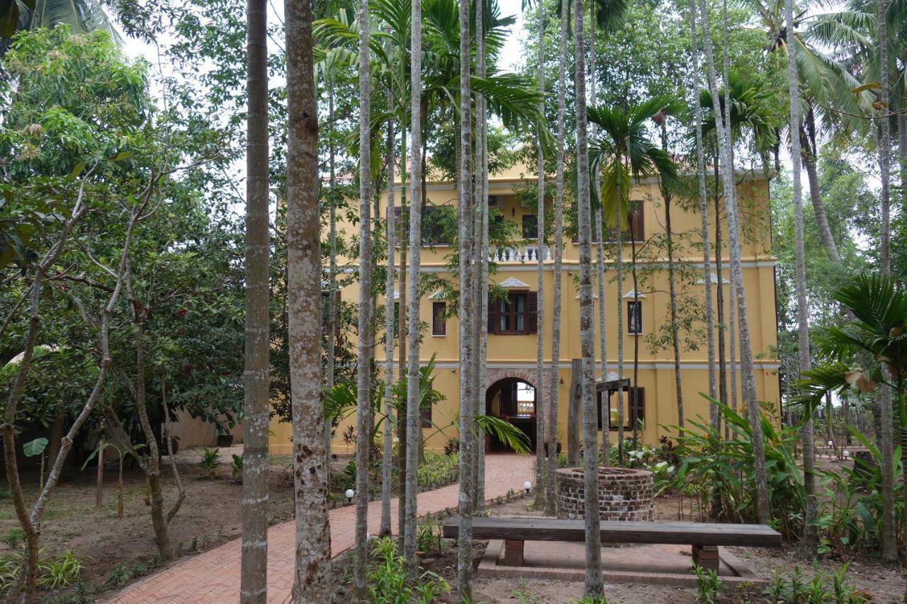 Отель Le Relais De Chhlong Кратьэх Экстерьер фото